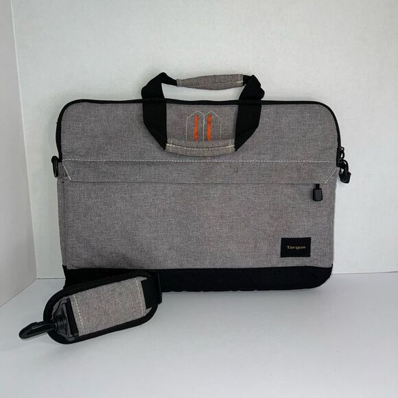 Targus TSS63204US Strata Sleeve Case for 15.6 in Laptop Notebook Pewter - Picture 1 of 6